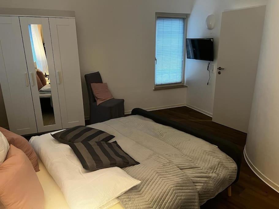 Maisonette Wohnung Mit Dachterrasse - Keine Vermietung An Monteure Düren - Eifel Zewnętrze zdjęcie