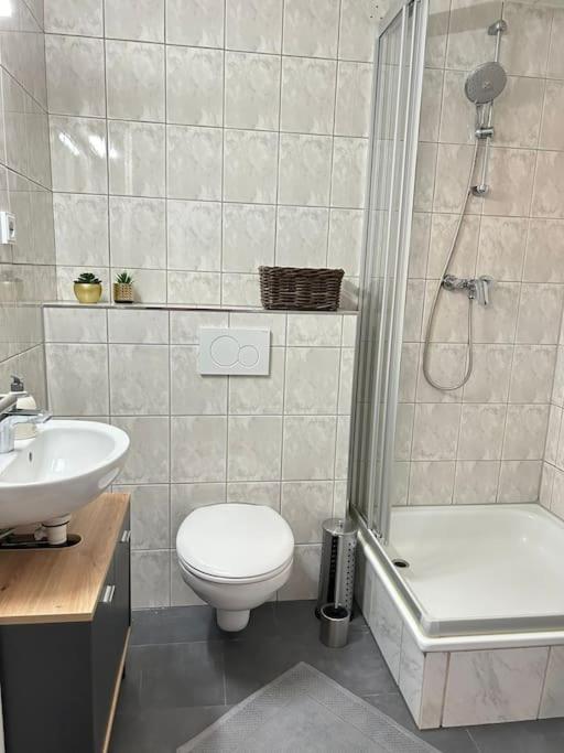Maisonette Wohnung Mit Dachterrasse - Keine Vermietung An Monteure Düren - Eifel Zewnętrze zdjęcie